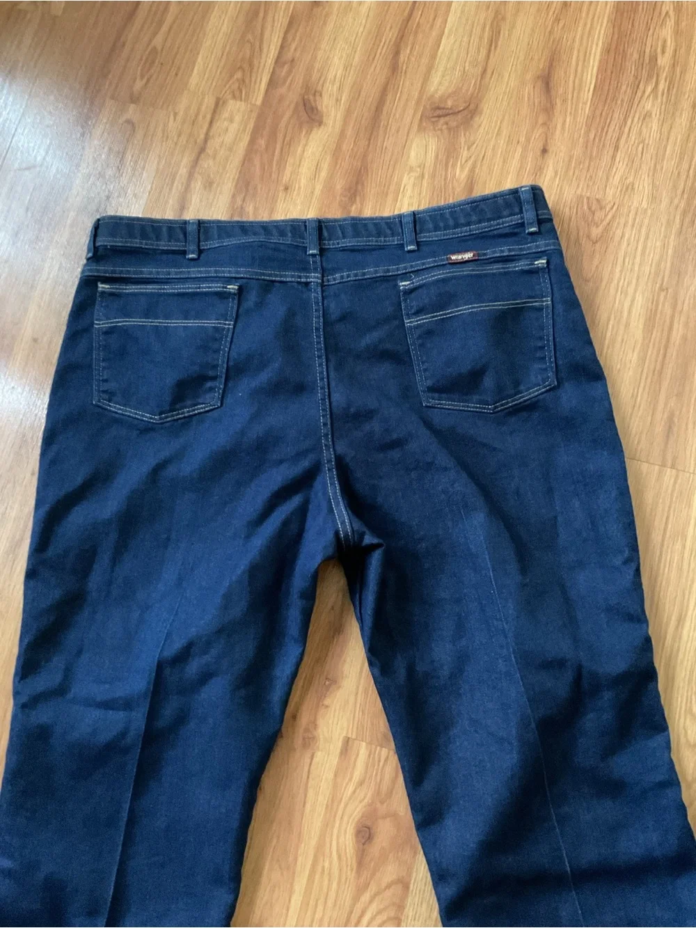 Men’s Vintage Wrangler Dark Wash Straight Jeans Size 44x30